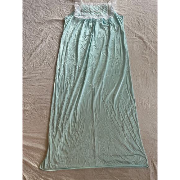 Dreamaway Vintage blue satin nightgown lace embroidered - Picture 1 of 6